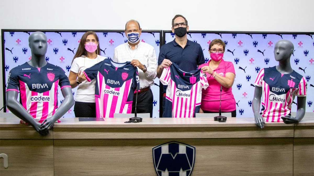 Rayadas y Puma se unen contra el cáncer de mama